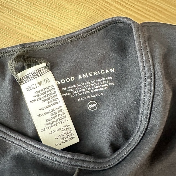 NWT GOOD AMERICAN Women’s So Soft Sculpted Tee in Black001 Sz 00/0 - Picture 8 of 11